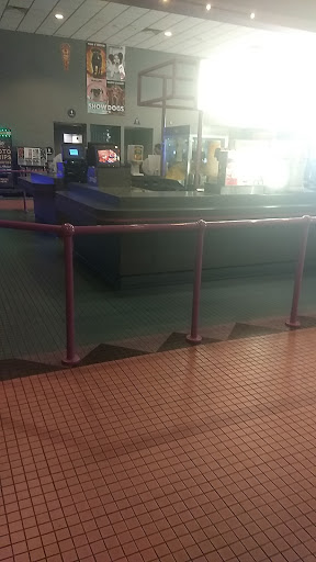 Movie Theater «Regal Cinemas Indio Metro 8», reviews and photos, 81725 CA-111, Indio, CA 92201, USA