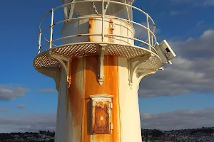 Brixham Harbour Lighthouse image