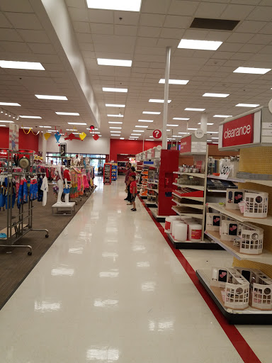 Department Store «Target», reviews and photos, 3850 Hempstead Turnpike, Levittown, NY 11756, USA