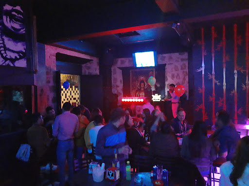 Budhare Bar Karaoke