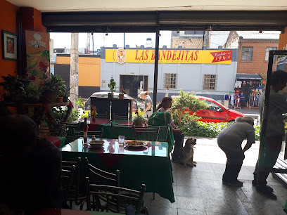 Restaurante Vegetariano Jengibre 44, Calle 14S #19, Bogotá, Colombia