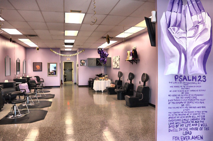 Ebony Salon 46254