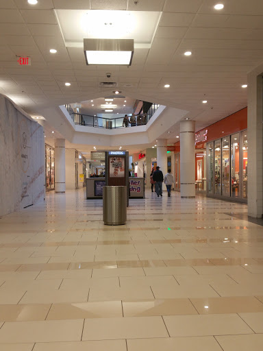 Shopping Mall «Monmouth Mall», reviews and photos, 180 New Jersey 35, Eatontown, NJ 07724, USA