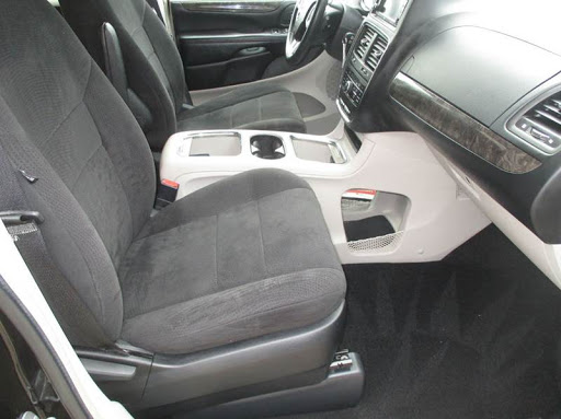 Used Car Dealer «Car City on 14th», reviews and photos, 4131 E 14th St, Des Moines, IA 50313, USA