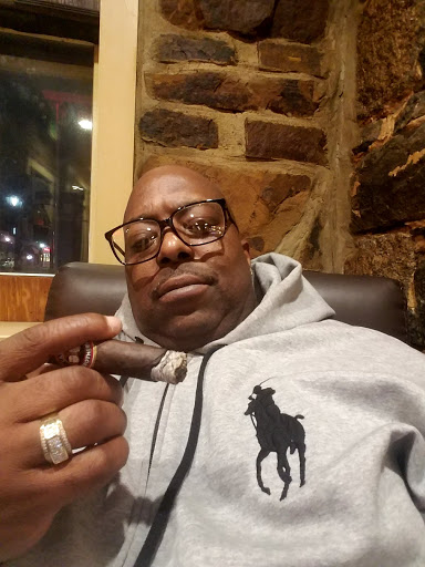 Cigar Shop «Slow Burns Cigar Shoppe & Smoking Lounge», reviews and photos, 701 Frederick Rd, Catonsville, MD 21228, USA