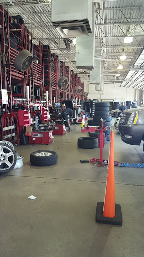 Tire Shop «Discount Tire Store - Goodyear, AZ», reviews and photos, 13213 W McDowell Rd, Goodyear, AZ 85338, USA