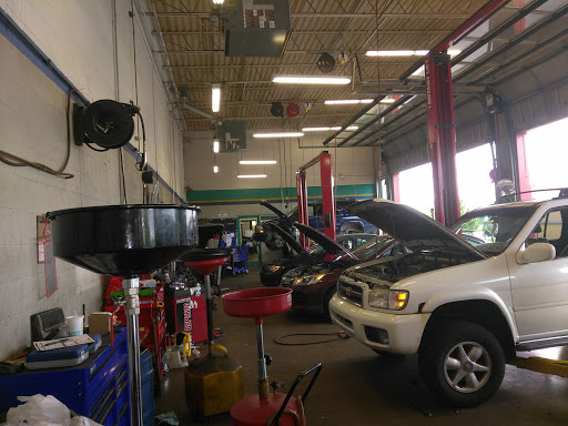 Tire Shop «Tires Plus», reviews and photos, 1825 Loucks Rd, York, PA 17404, USA