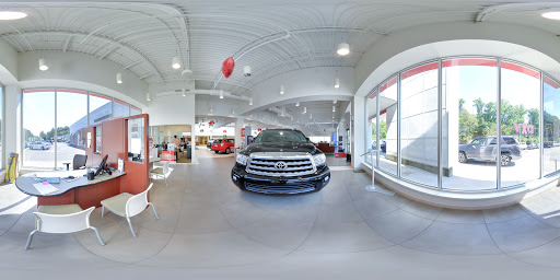 Toyota Dealer «Day Toyota», reviews and photos, 1110 Clairton Blvd, Pleasant Hills, PA 15236, USA