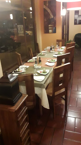 Opiniones de AROMAS Restaurante Y Cafetería en Villarrica - Restaurante