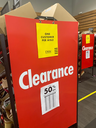 Shoe Store «DSW Designer Shoe Warehouse», reviews and photos, 12160 Blue Valley Pkwy, Overland Park, KS 66213, USA