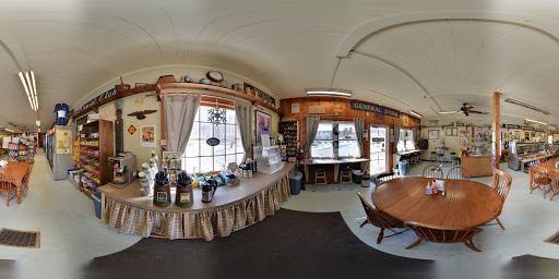 Grocery Store «Riverton General Store», reviews and photos, 2 Main St, Barkhamsted, CT 06063, USA