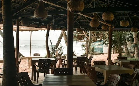 Dream Cabana - Rooms, Restaurant, Rope Swing image