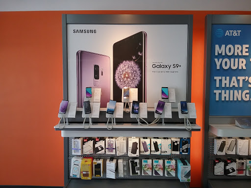 Cell Phone Store «AT&T Authorized Retailer», reviews and photos, 17100 Collins Ave #108, Sunny Isles Beach, FL 33160, USA