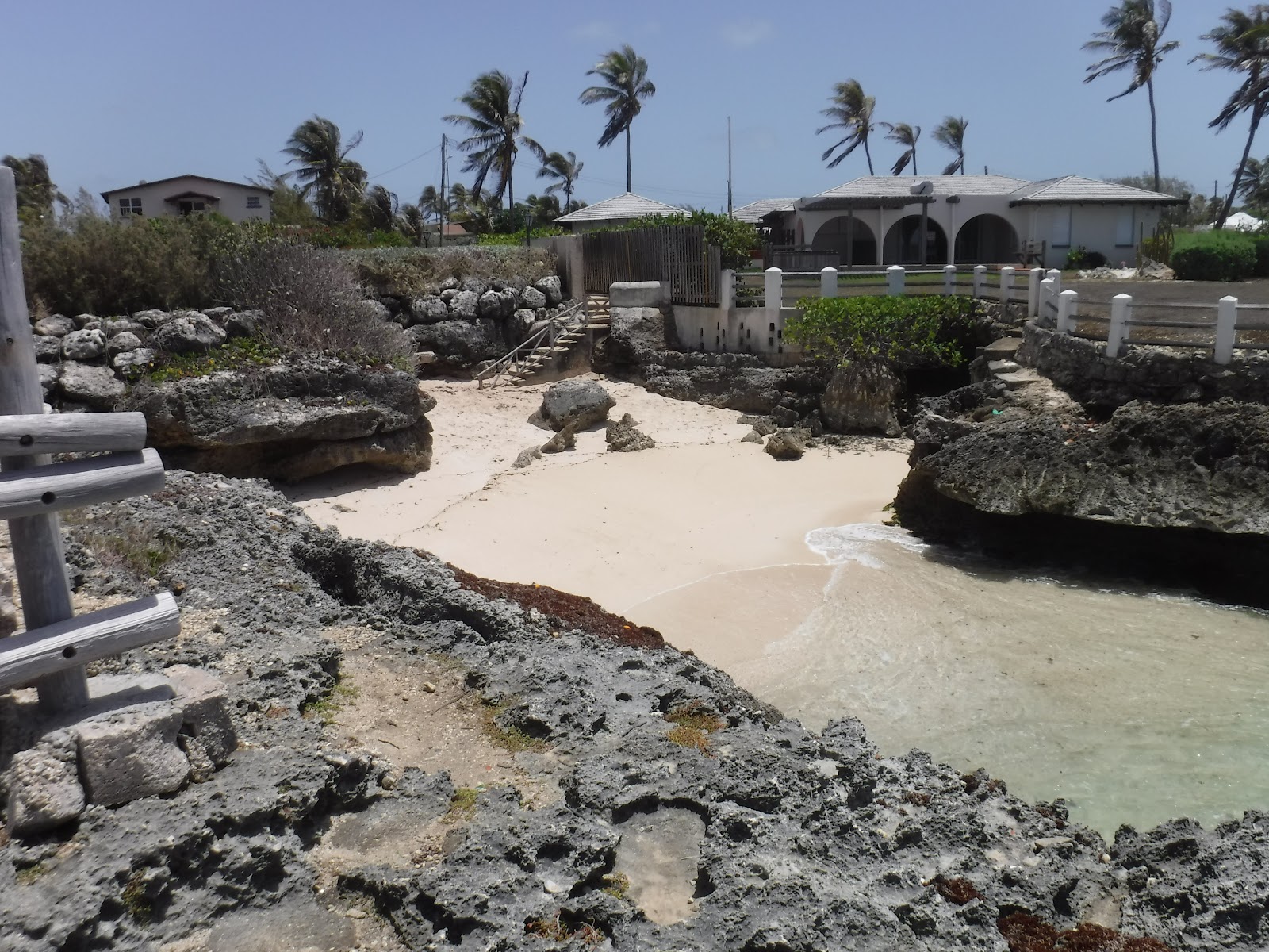 Foto de Shark Hole beach com muito limpo nível de limpeza