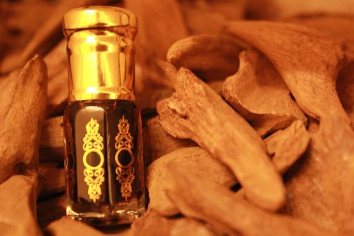 عرين الطيب للعود والعطور