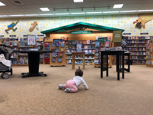 Book Store «Barnes & Noble», reviews and photos, 100 W Bridge St, Homestead, PA 15120, USA