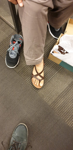 Shoe Store «DSW Designer Shoe Warehouse», reviews and photos, 44590 Ford Rd, Canton, MI 48187, USA