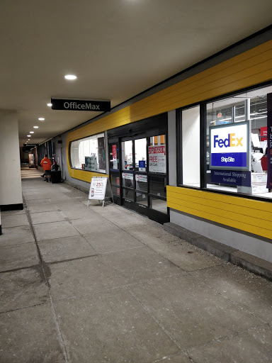 Office Supply Store «OfficeMax», reviews and photos, 4080 William Penn Hwy #49, Monroeville, PA 15146, USA