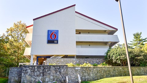 Motel 6 Nashua, NH - South