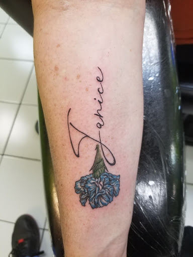 Explore logger tattoo ideas, creative tattoo ideas in Walla Walla, available at Tatmandu