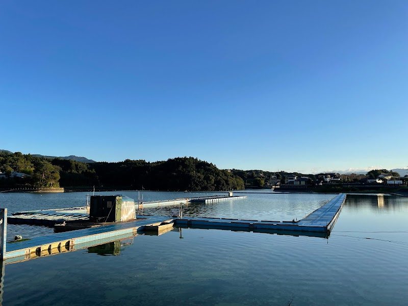 鳴沢湖釣場管理事務所