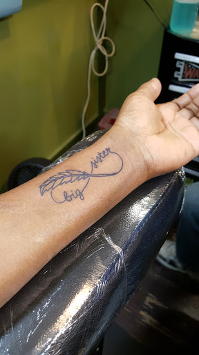 Tattoo Shop «Idle Hands Tattoo & Piercing», reviews and photos, 929 W Douglas Ave, Wichita, KS 67213, USA