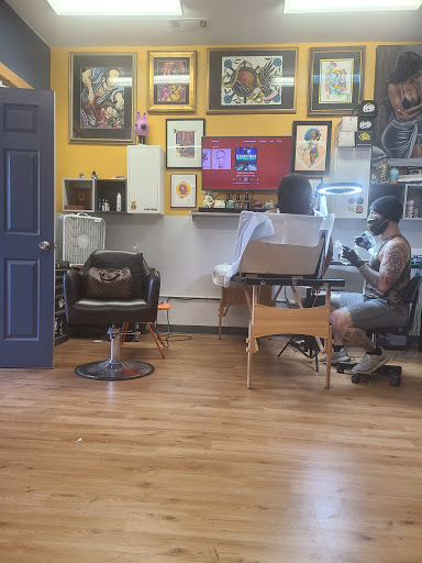 Tattoo Shop «Black Owl Tattoo & Art Gallery», reviews and photos, 491 Flat Shoals Ave SE, Atlanta, GA 30316, USA