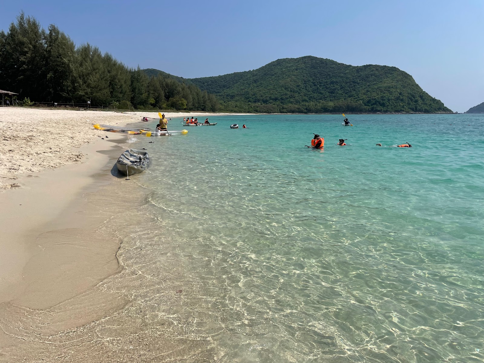 Foto de Luklom Beach com muito limpo nível de limpeza