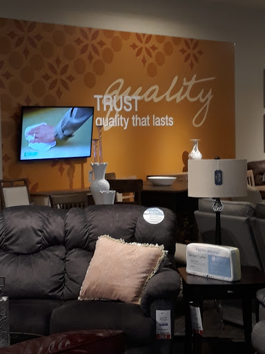 Furniture Store «La-Z-Boy Furniture Galleries», reviews and photos, 2035 Mackenzie Way, Cranberry Twp, PA 16066, USA