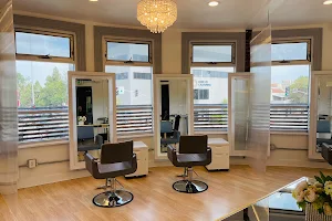 Brenton Lee Salon image