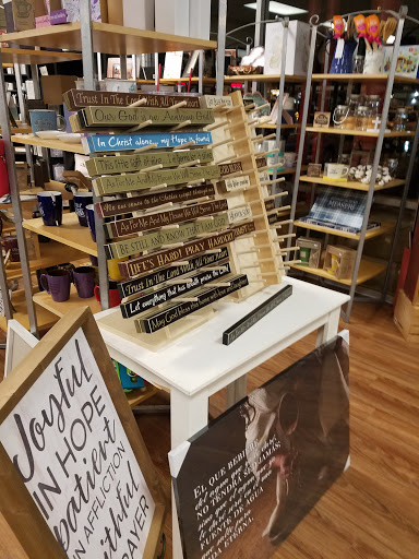 Christian Book Store «Rainbow West», reviews and photos, 831 Lancaster Dr NE, Salem, OR 97301, USA