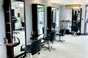 Emava - Hair Salon in Solihull image
