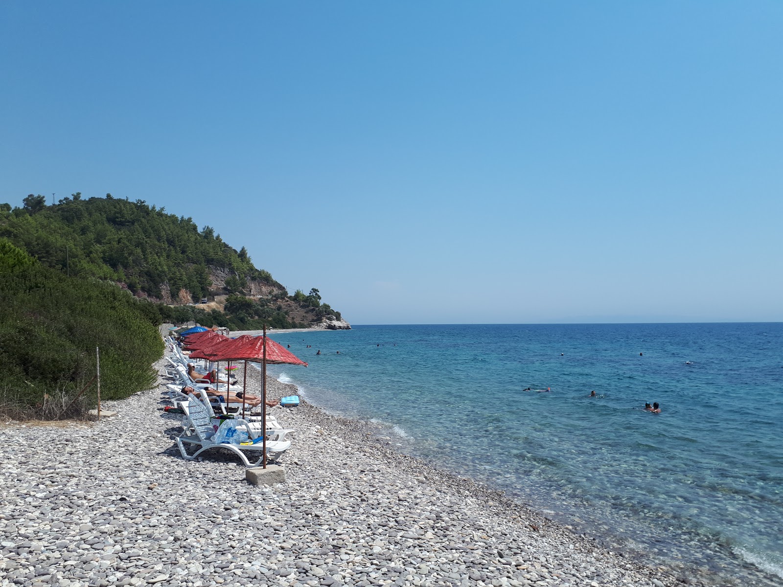 Bozalan beach II的照片 带有蓝色纯水表面