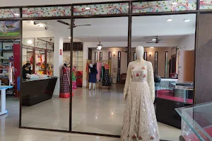 Mahaanvi's Boutique & Beauty Parlour(M Couture) image