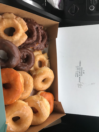 Donut Shop «S H Donuts», reviews and photos, 5313 Manor Rd, Austin, TX 78723, USA