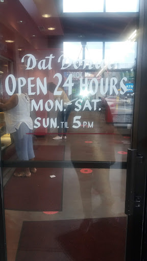 Donut Shop «Dat Donut», reviews and photos, 8251 S Cottage Grove Ave, Chicago, IL 60619, USA
