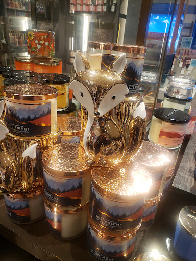 Beauty Supply Store «Bath & Body Works», reviews and photos, 275 Pavilion Pkwy, Fayetteville, GA 30214, USA