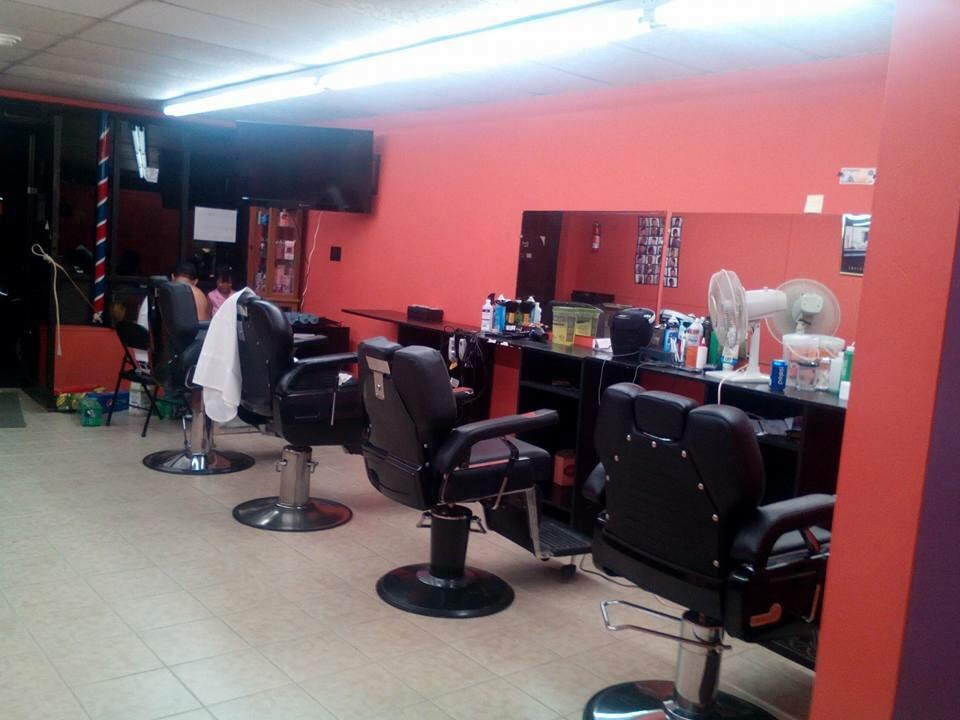 OMAR BARBER SHOP 02920