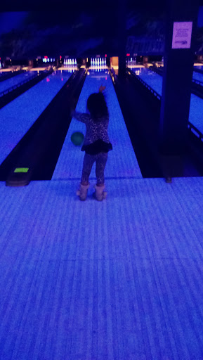 Bowling Alley «Brunswick Zone XL Brooklyn Park», reviews and photos, 7545 Brooklyn Blvd, Brooklyn Park, MN 55443, USA
