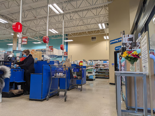 Pet Supply Store «PetSmart», reviews and photos, 114 Commerce Way, Woburn, MA 01801, USA