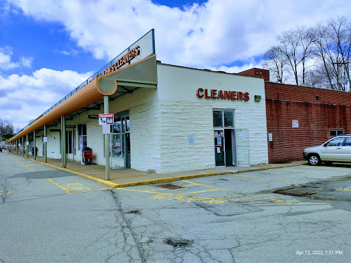 Shopping Mall «Penn Hills Shopping Center», reviews and photos, 230 Rodi Rd, Penn Hills, PA 15235, USA