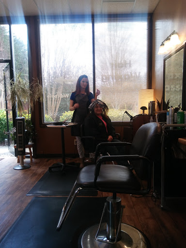 Hair Salon «Headlines Hair Salon», reviews and photos, 52 Mountain Dr, Dahlonega, GA 30533, USA
