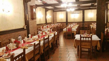 Restaurante los cazadores - Av. Salamanca, 2, 10892 San Martín de Trevejo, Cáceres, Spain