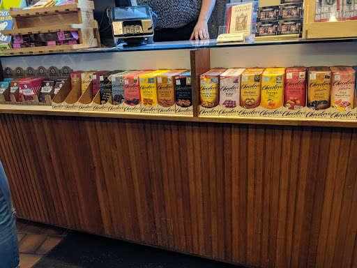 Book Store «Harvard Book Store», reviews and photos, 1256 Massachusetts Ave, Cambridge, MA 02138, USA