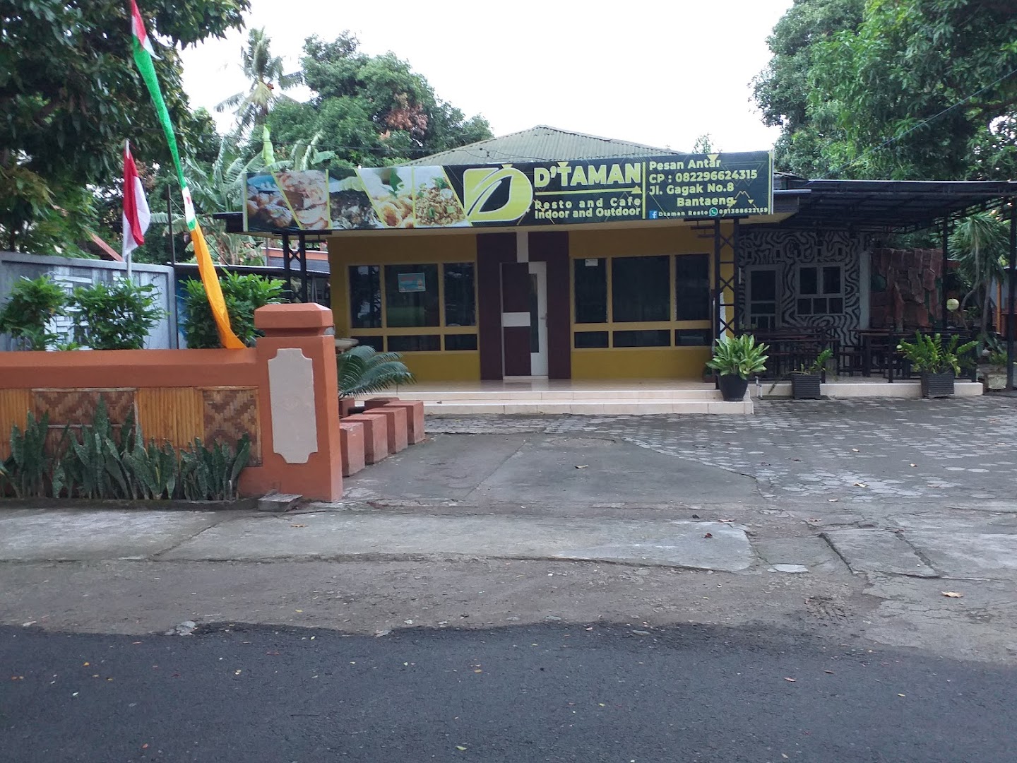D' Taman Cafe And Resto Photo