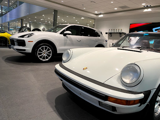 Porsche Dealer «Porsche Exchange», reviews and photos, 2300 Skokie Valley Rd, Highland Park, IL 60035, USA