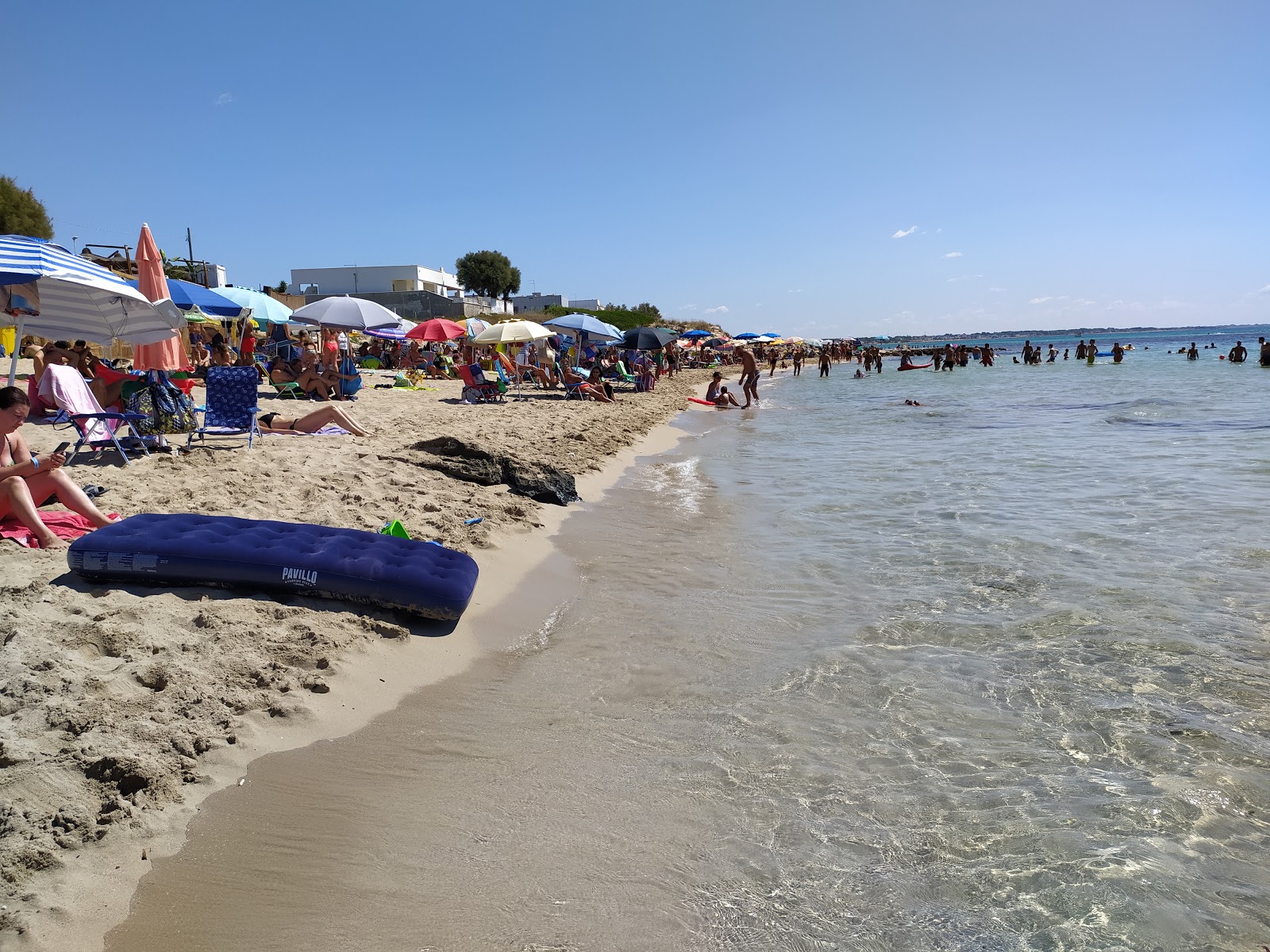 Photo de Spiaggia Lido Torretta - endroit populaire parmi les connaisseurs de la détente