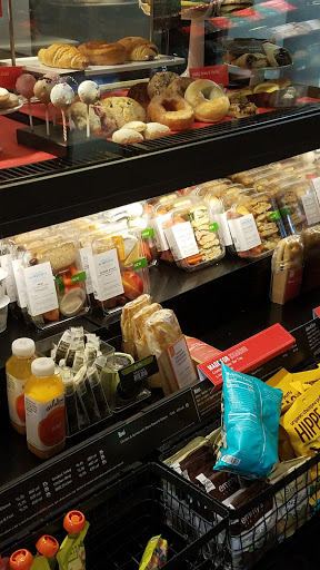 Shopping Mall «Edison Mall», reviews and photos, 4125 Cleveland Ave, Ft Myers, FL 33901, USA