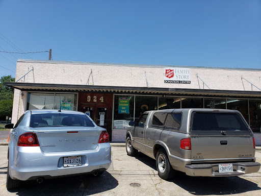 Salvation Army Thrift Store, 924 Jackson St, Thibodaux, LA 70301, USA, 