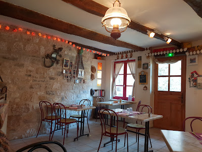 Sur les pavés à Cordes-sur-Ciel